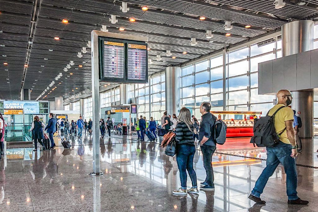 Aeroporto de Cumbica; Guarulhos; Terminal 3; T3; Bagagem; Avião; Horário Foto: Germano Lüders 04/2019