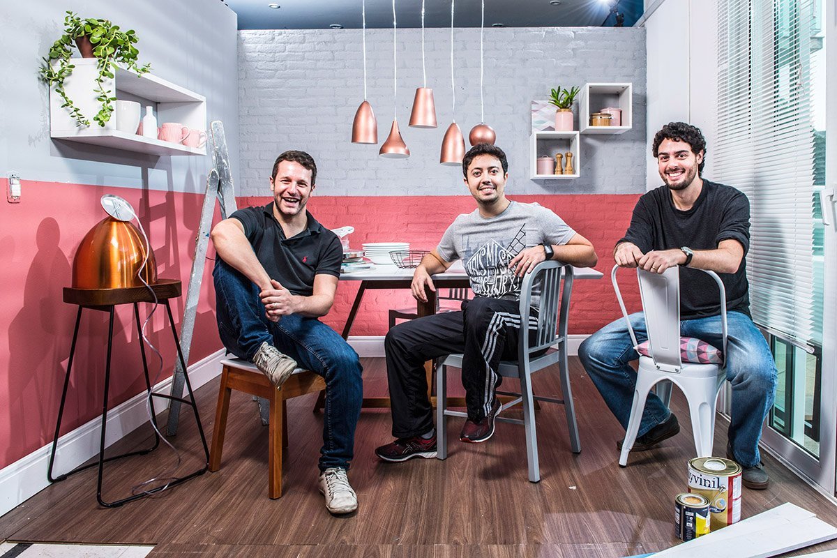 Os três sócios-fundadores da Mobly, startup de tecnologia e venda de móveis online: Mário Fernandes (à esq.), Marcelo Marques e Victor Noda