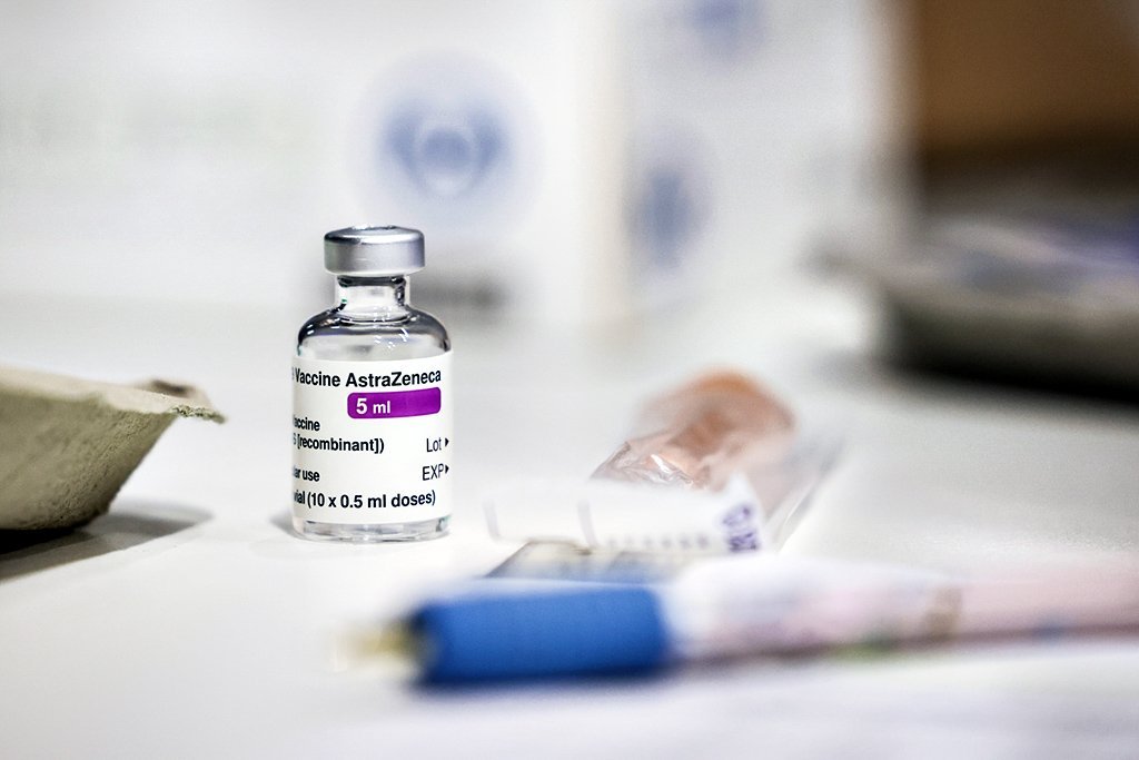 PEC prevê proibição de cobrança de tributos sobre vacinas contra covid-19