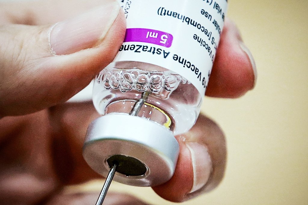 Botucatu participará de vacinação em massa com doses da AstraZeneca | Exame
