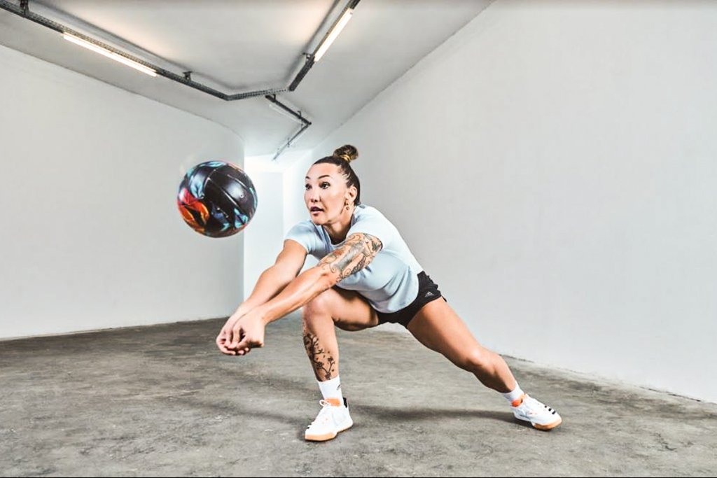 Tifanny Abreu - Adidas "Impossible is Nothing"