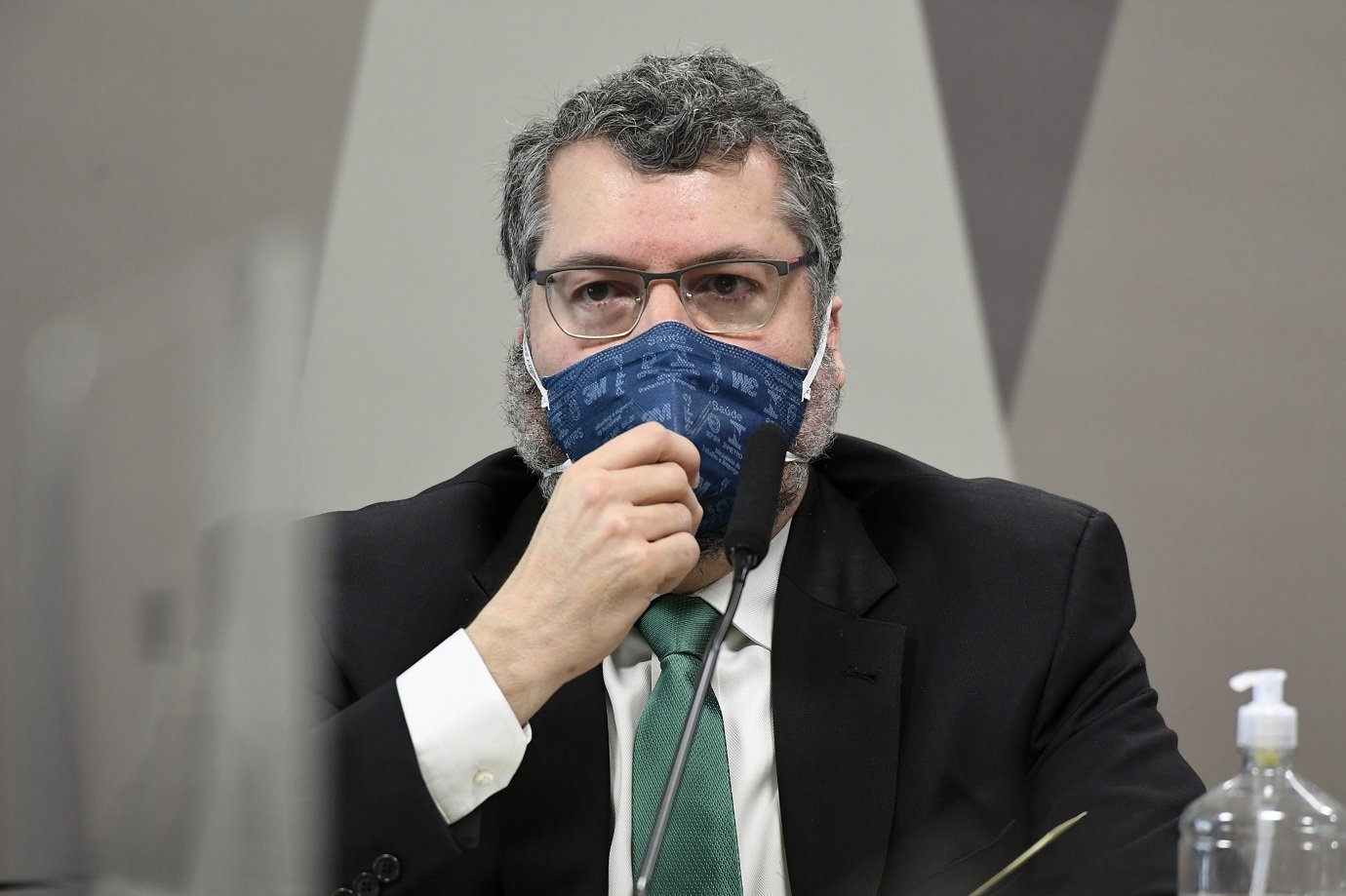 Ex-ministro das Relações Exteriores, Ernesto Araújo depõe na CPI da Covid