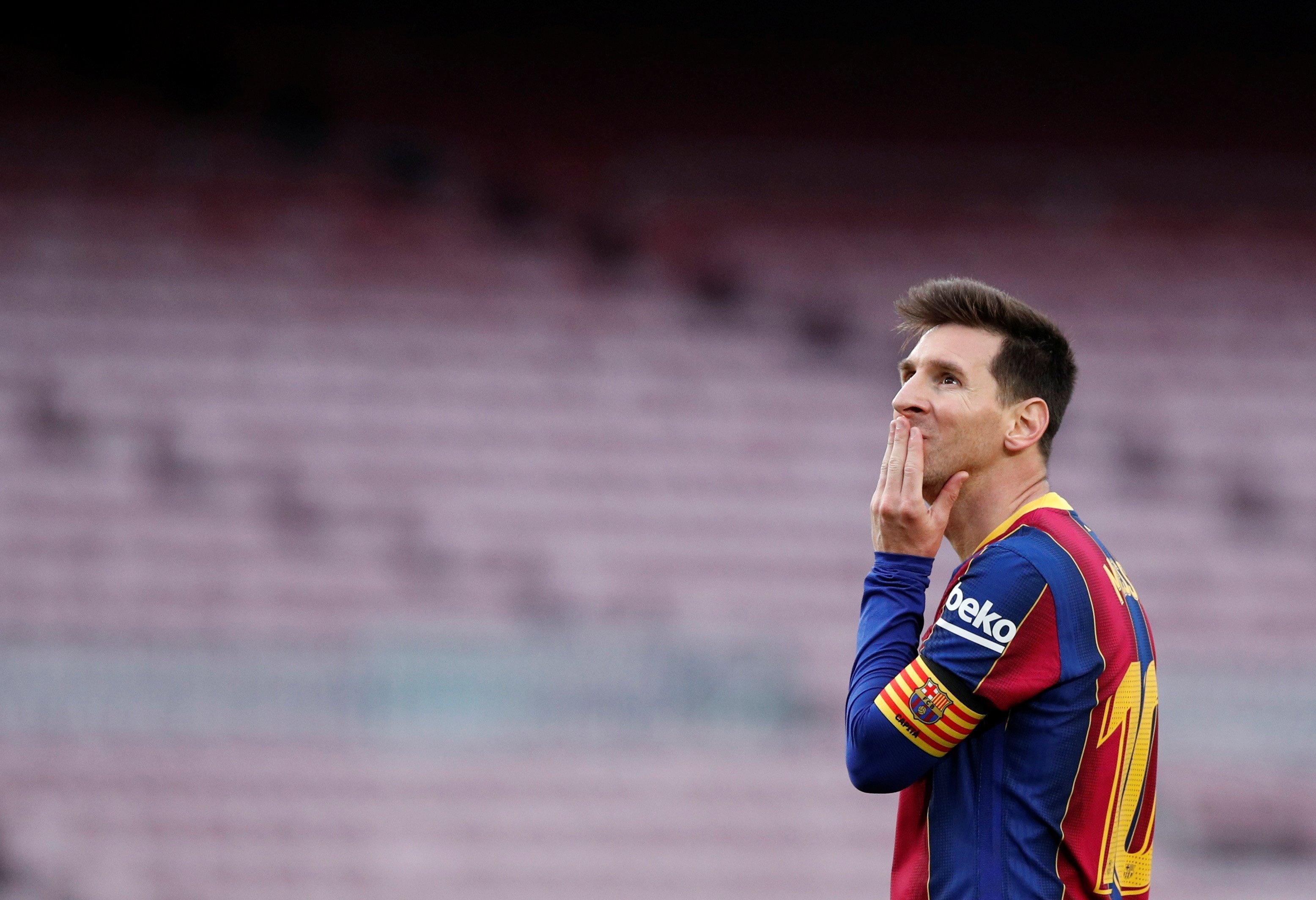 Messi Should Go To Paris Saint Germain Says L Equipe Trending Prime Time Zone