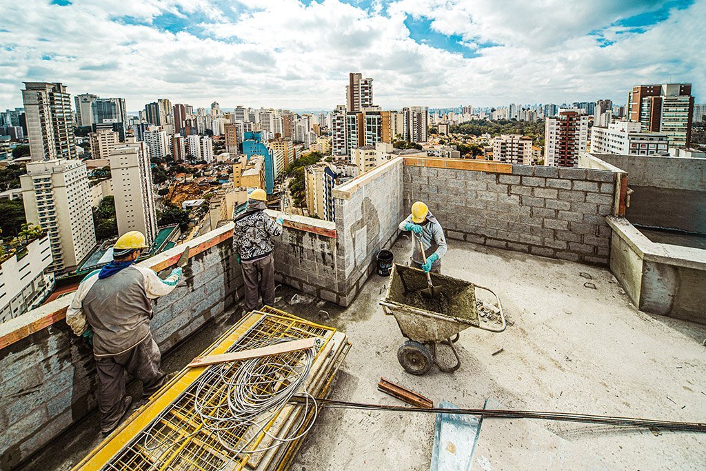 Obra em prédio residencial na Vila Mariana, em São Paulo: o mercado terá recorde de vendas neste ano