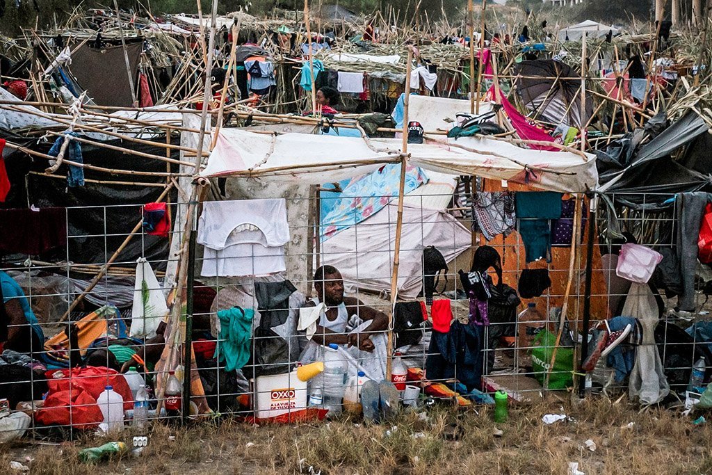 ONU pide a Brasil que dé la bienvenida a los haitianos acampados en la frontera entre Estados Unidos y México