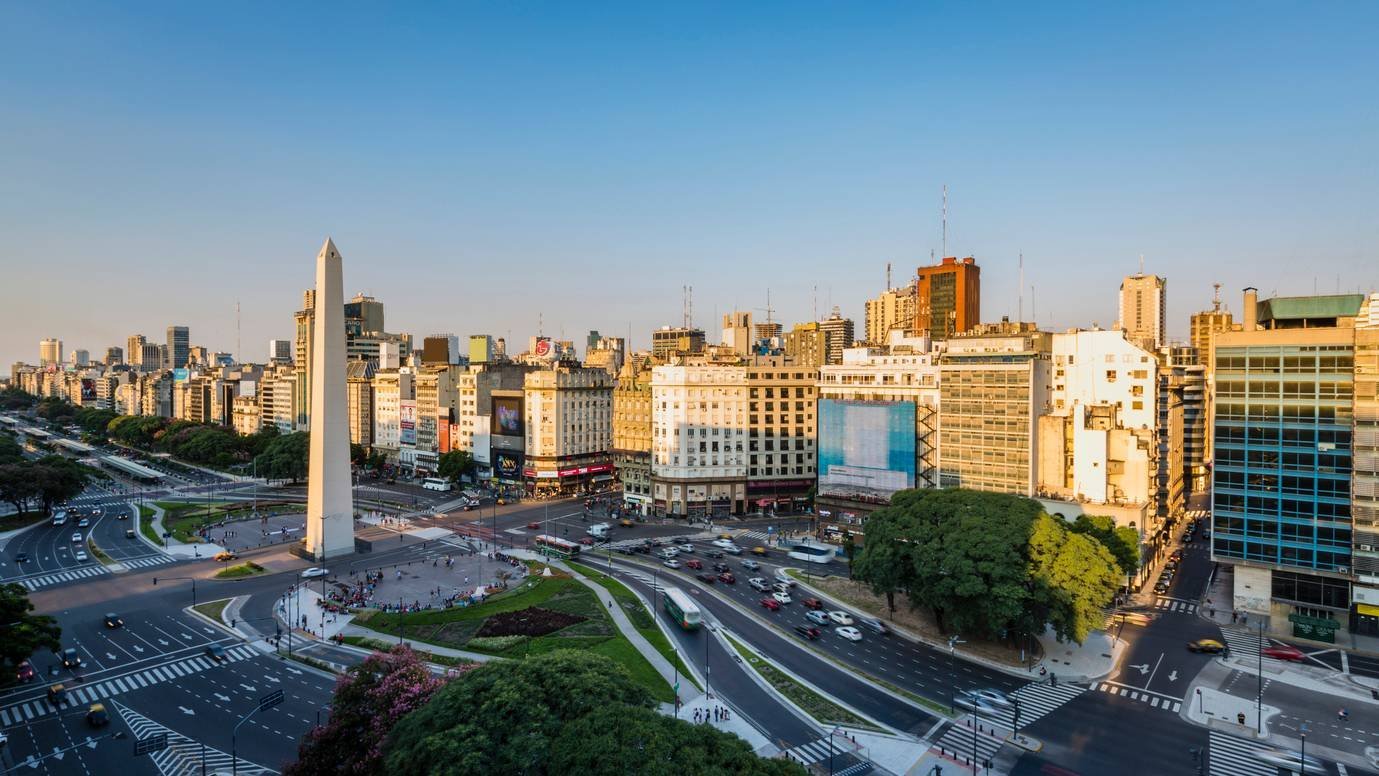 Argentina: desvalorização recorde sufoca economia dos hermanos | Exame