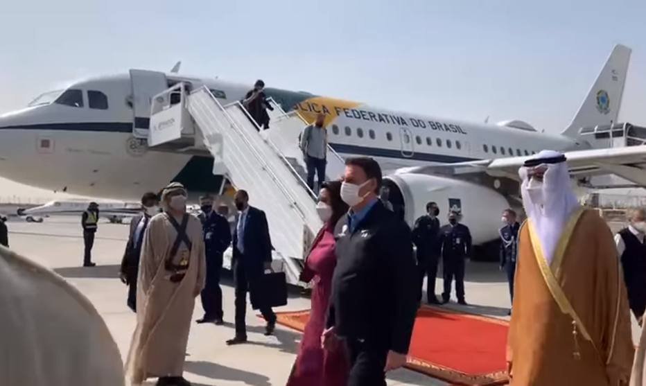 Presidente Jair Bolsonaro e a primeira dama Michelle desembarcam em Dubai, Emirados Árabes