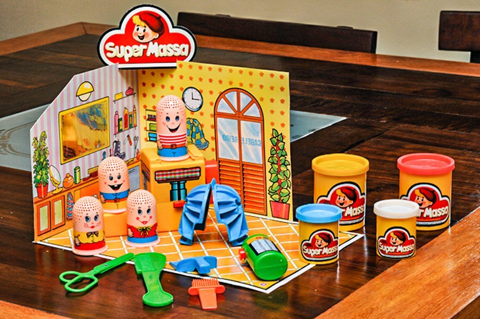Super Massa, fabricado pela Brinquedos Estrela