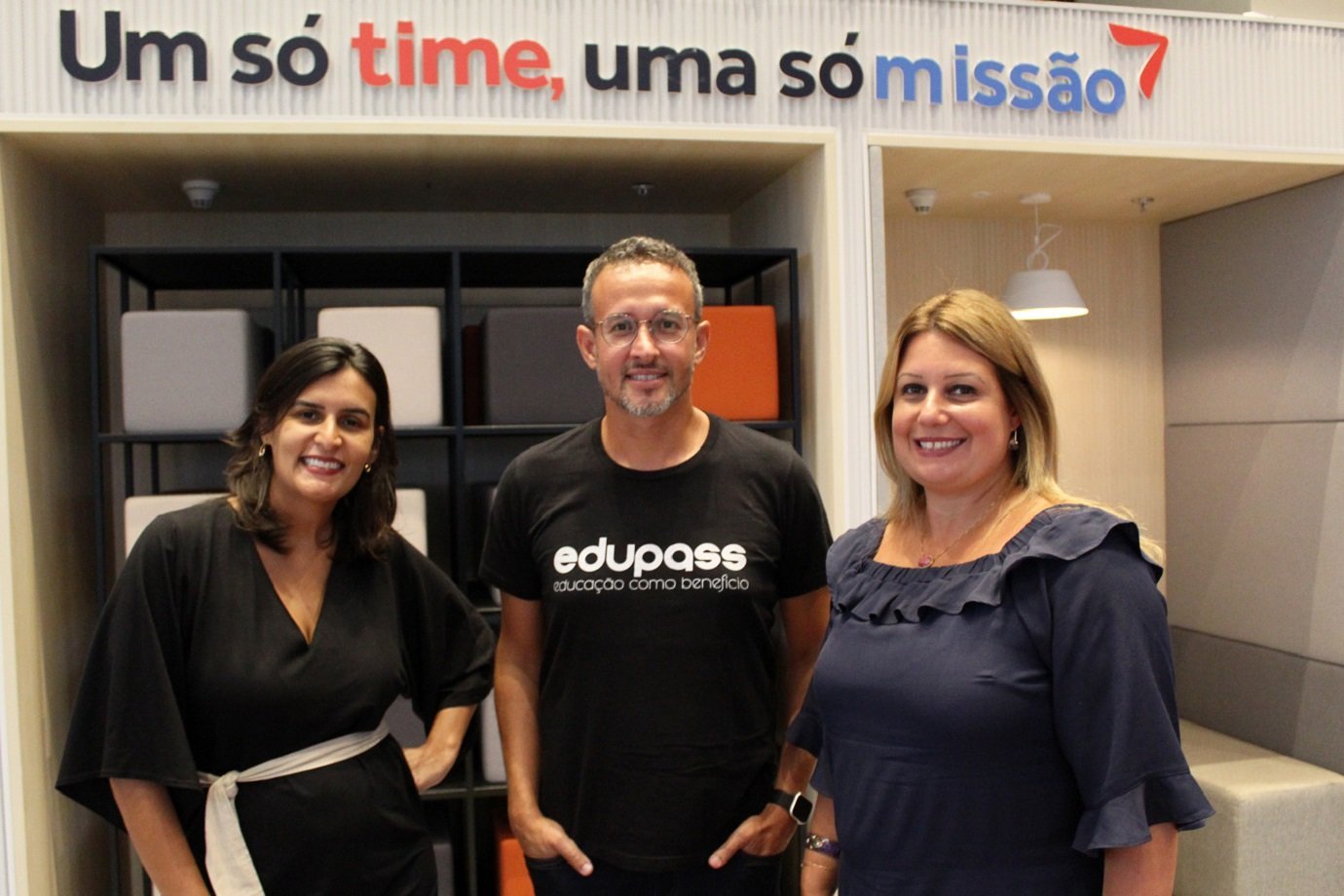 Tamires Vilela, Alexandre Wawruk e Natascha Giora, estão á frente da Edupass, startup comprada pela Arco