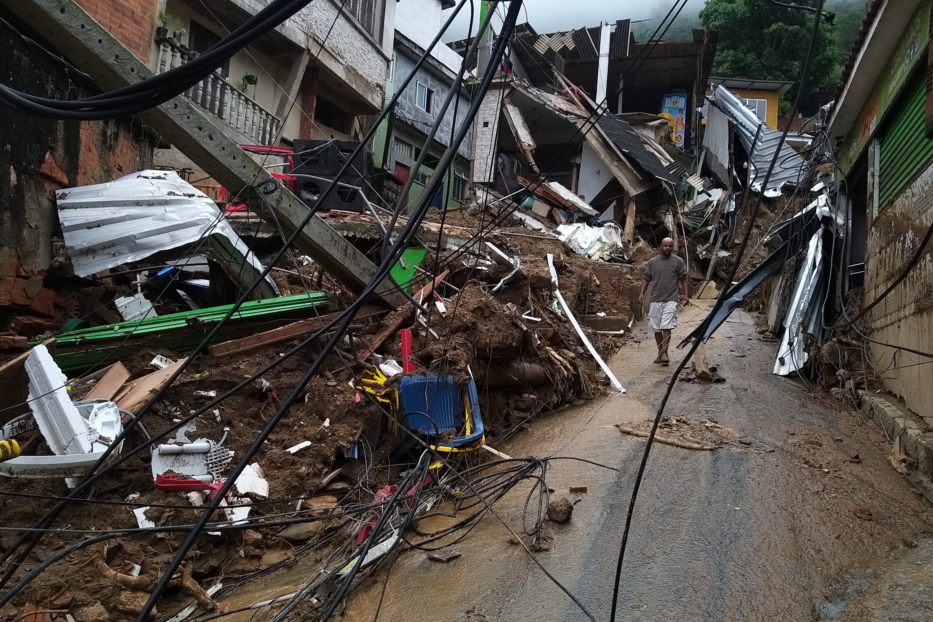 Tragédia em Petrópolis: temporal causa destruição e deixa mortos 16/2/2022